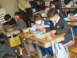 3年生研究授業（食育）の様子