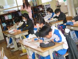 3年生研究授業（食育）の様子