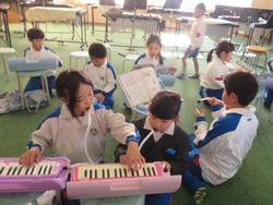 2年生音楽の授業