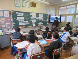4年生社会の授業