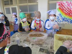 3年生味噌作り体験教室