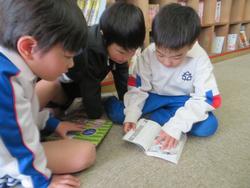 2年生図書の時間