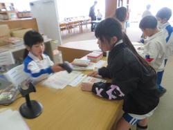 2年生図書の時間
