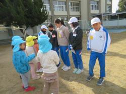 5年生幼稚園との交流