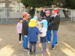5年生幼稚園との交流