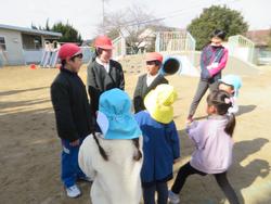 5年生幼稚園との交流