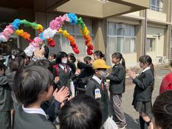 卒業式後の記念撮影