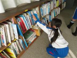 2年生図書の時間
