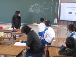 掲示委員会の様子