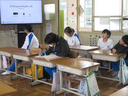掲示委員会の様子