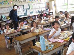 2年生給食の時間