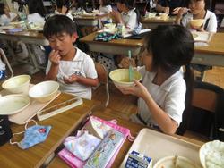 2年生給食の時間