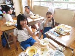 2年生給食の時間