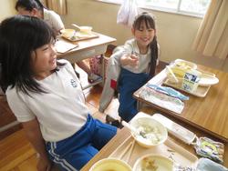 2年生給食の時間