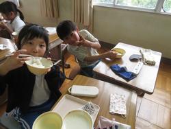 2年生給食の時間