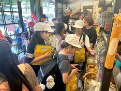 6年生校外学習お買い物