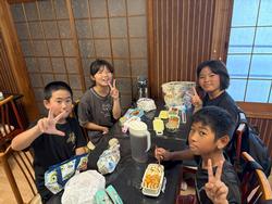 6年生校外学習昼食（お弁当）