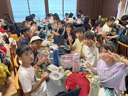 6年生校外学習昼食（お弁当）