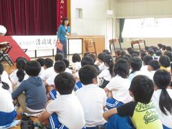芸術鑑賞会の様子