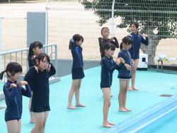 プール開きの様子