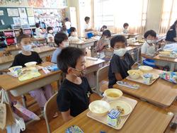 2年生給食の時間