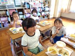 2年生給食の時間