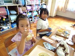 2年生給食の時間