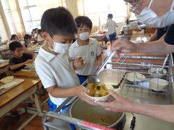 2年生給食の時間