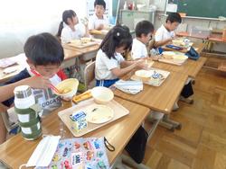 3年生給食の時間
