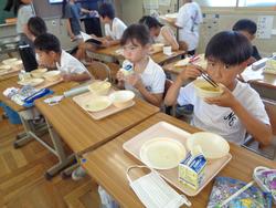 3年生給食の時間