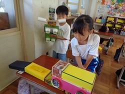 1年生 算数と図工の授業