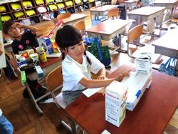1年生 算数と図工の授業