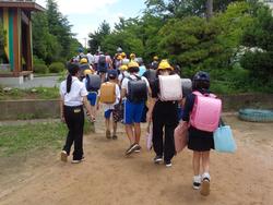 一斉下校の様子