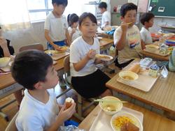 3年生給食の時間