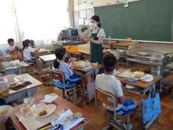 3年生給食の時間