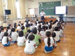2年生「おなか元気教室」の様子