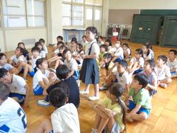 2年生「おなか元気教室」の様子