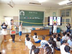 2年生「おなか元気教室」の様子