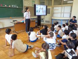 2年生「おなか元気教室」の様子