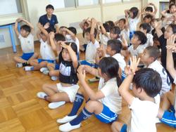 2年生「おなか元気教室」の様子