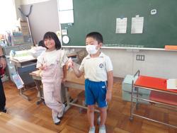 2年生「おなか元気教室」の様子