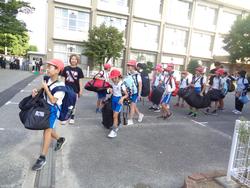 学校出発