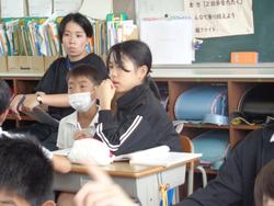 教育実習生研究授業（6年生）
