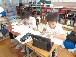 4年生国語と社会の授業