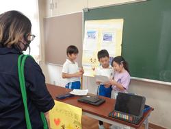 2年生町探検での学びを発表