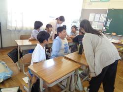 掲示委員会の様子