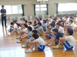 音楽会に向けて体育館練習の準備