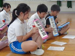 6年生音楽会の体育館練習