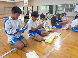 6年生音楽会の体育館練習