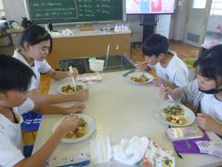 6年生調理実習の様子